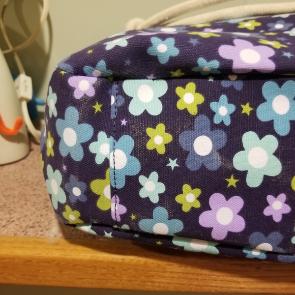 A great, fun, groovy flower bag - Picture 9 of 16